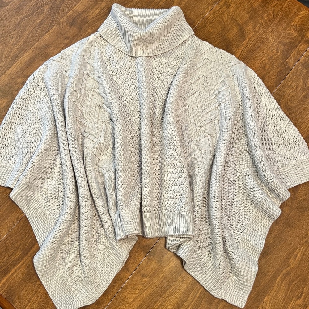 Simplee Womens Gray Turtleneck Poncho Sweater One Size Cable Knit